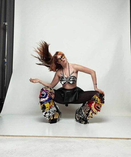 Tati Bruening schöne freie galerien