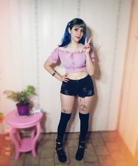 Space Bunny sexy top fotos