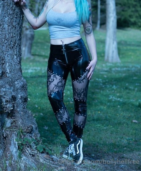 hollyhellfree schauspielerin perfekte galerie