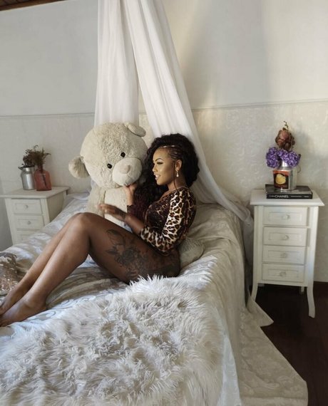 ebenholz bbw onlyfans heiße nackte bilder