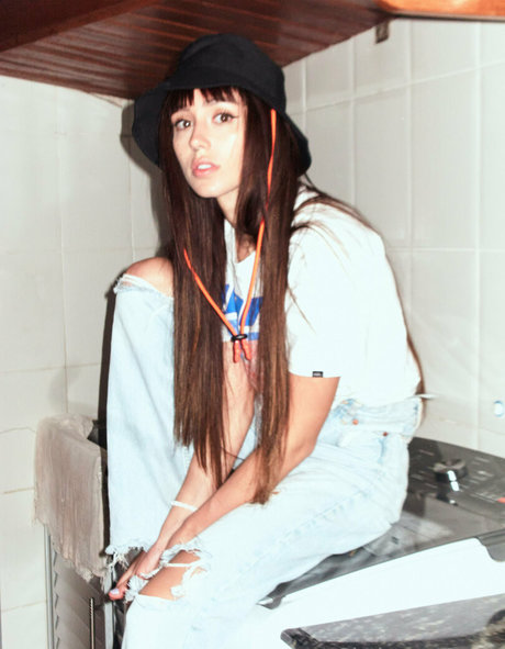 asiatische männliche onlyfans kunst nette fotos