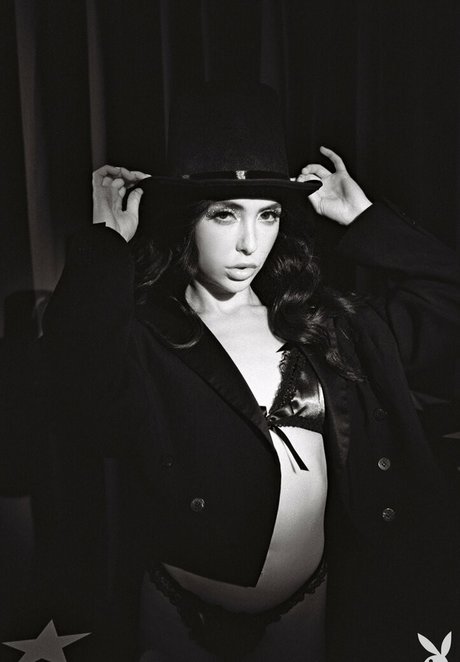 männliche promi-onlyfans xxx kunst galerie