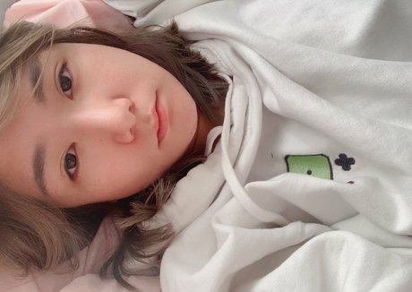 ebenholz-teen-onlyfans hd schöne bilder