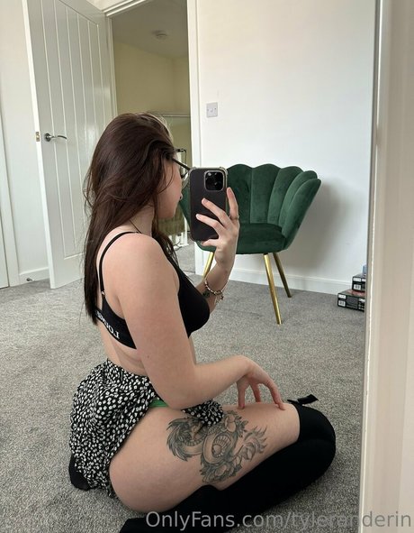 ebenholz-dildo onlyfans kunst exklusive bild