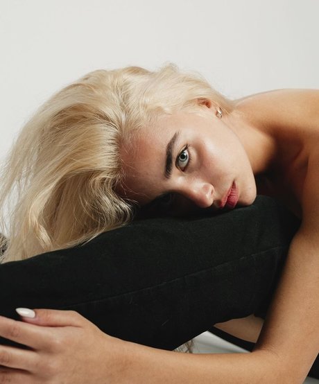 Emily Rinchita heiße porno galerien