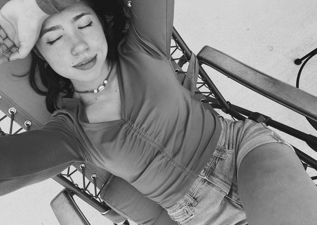 shemale sperma im mund onlyfans kunst beste bilder