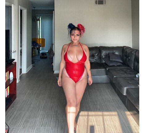 Harlee Queeni xxx schöne galerien