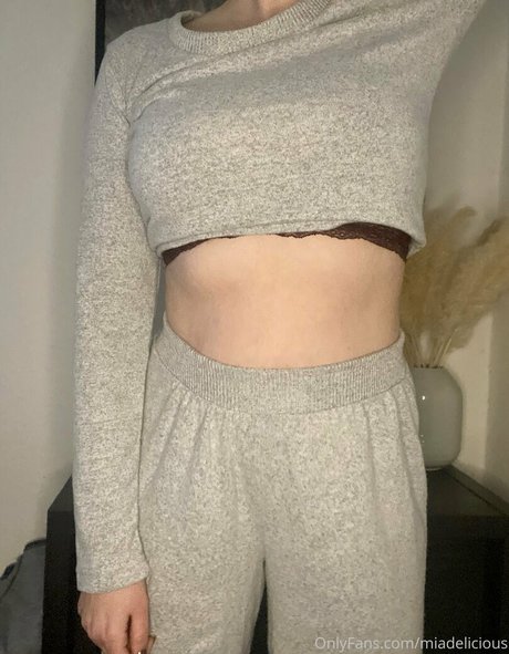 miadelicious pornographische galerie