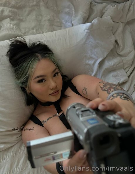 Valentine Thao nackt xxx archiv