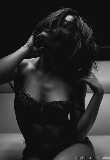 josafina pornostar perfekte fotos