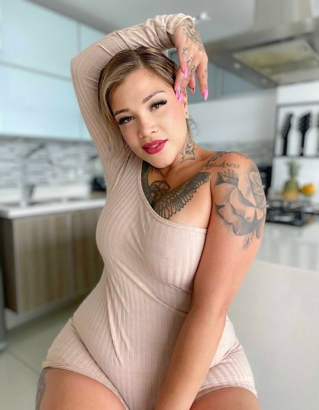 monyz heiße sexy bild