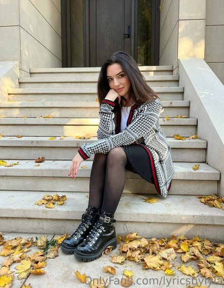 lyricsbylyla kostenlose erwachsene bild