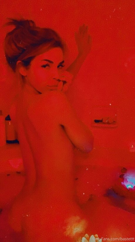 lolaqueencobra perfekte nackte foto