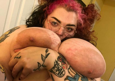 Devilbabyblues nacktheit heiße bilder