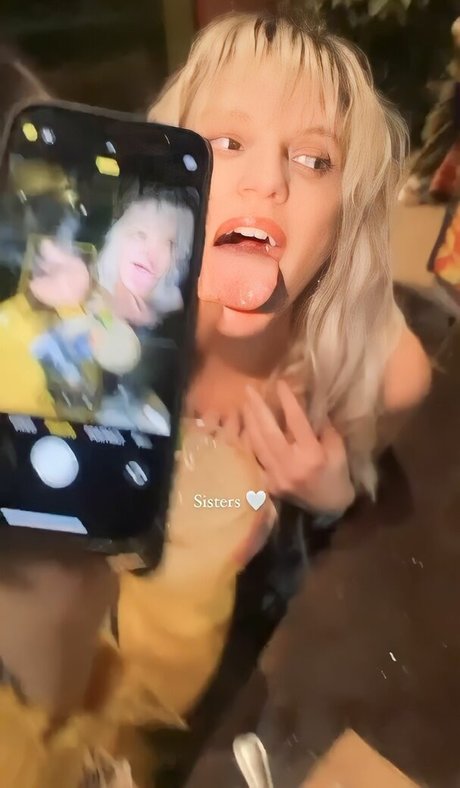 Georgia Magree erwachsene akt fotos