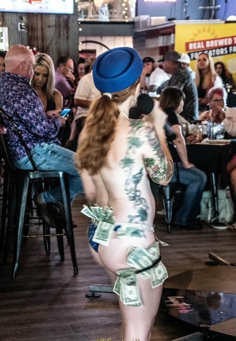 Rowanfox model hübsche bilder