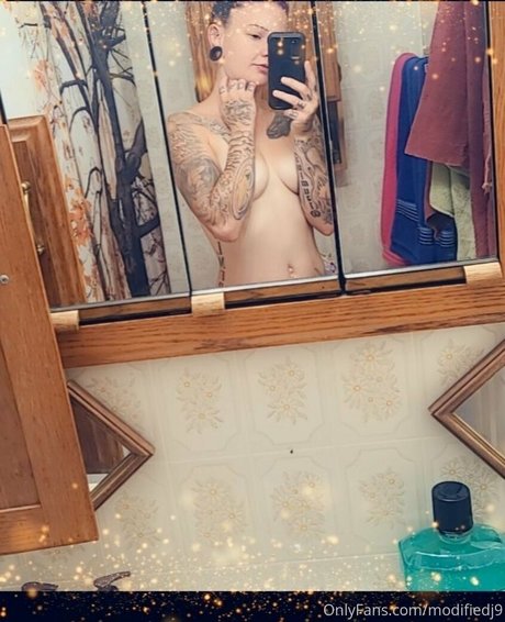 modifiedj9 nacktheit pornographische archiv