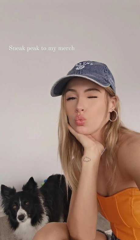 itsSky schauspielerin sexy bilder
