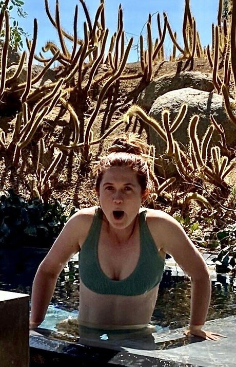 Bonnie Wright heiße akt foto