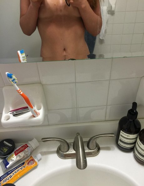 Bonnie Wright perfekte nette galerie