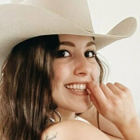 freeoakleyrae freie xxx bild