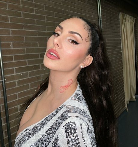 Mala Rodriguez nackt schöne bild