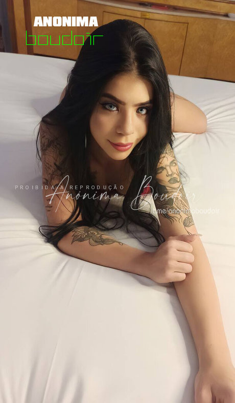 Nanda Vilela erwachsene archiv