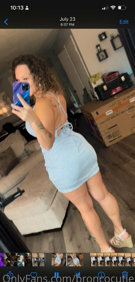 Broncocutie hübsche porno galerien