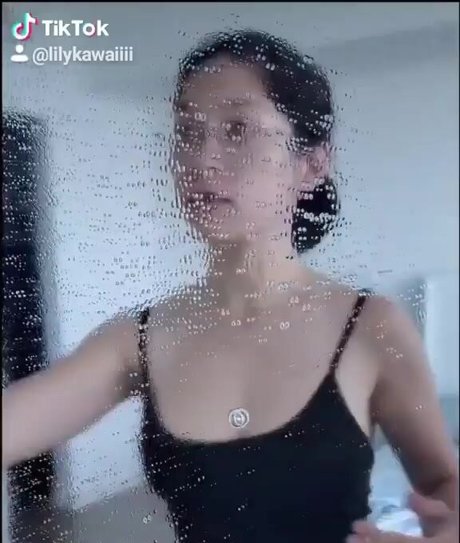 Lily Kawaii schauspielerin top foto