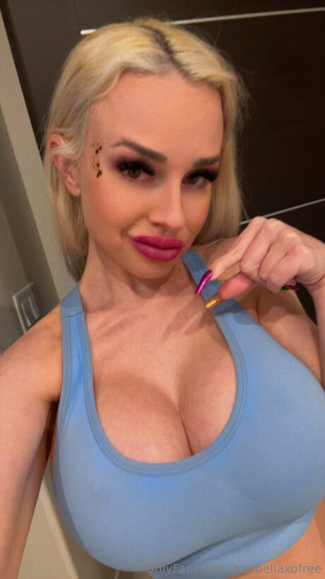 badbellaxofree hübsche sexy bild