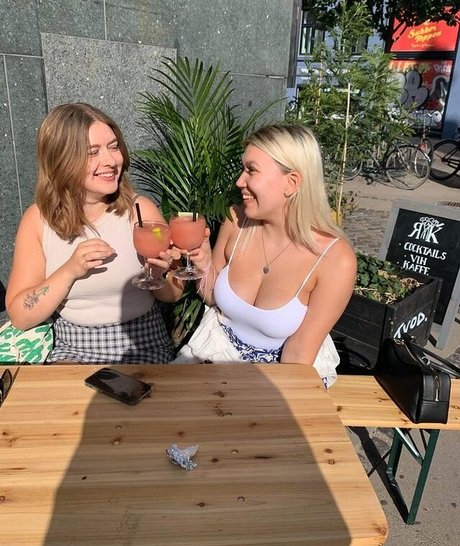 Aurora Lyngdal model pornografische foto