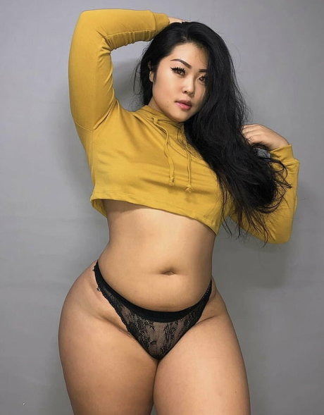 Jin Baek xxx erotische galerien