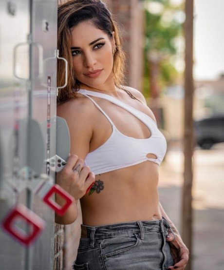 asiatische dp-onlyfans heiße perfekte foto