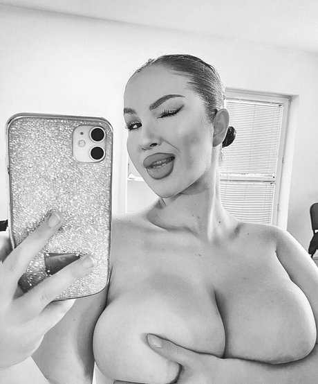 Nika Arven pornostar sexy galerien