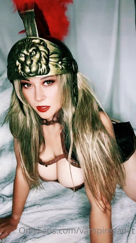 Vampire Cadet sexy erwachsene fotos