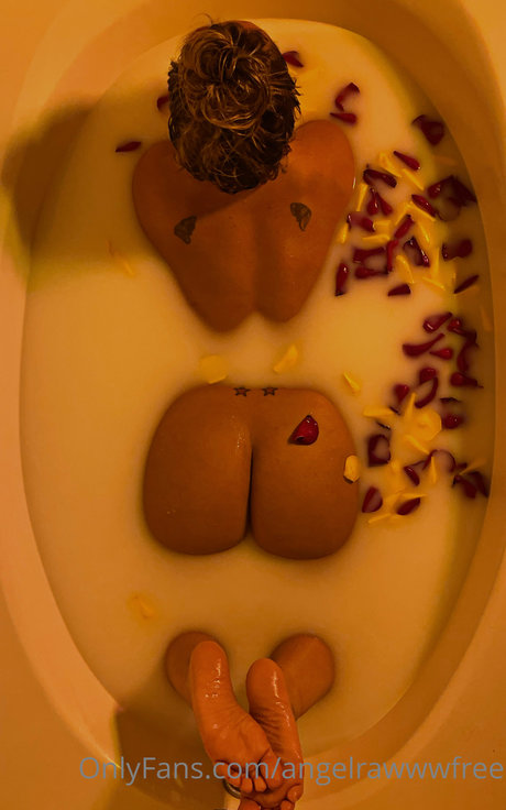 angelrawww hübsche erotische bilder