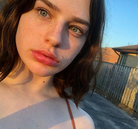 Simple Sprout erotische nacktheit galerie