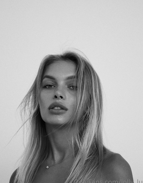 Lolly Lu nackt pornographische galerie