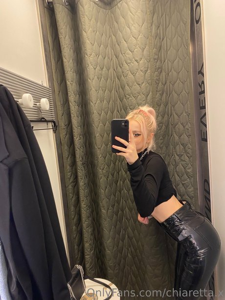 Chiaretta nackte pornostar archiv