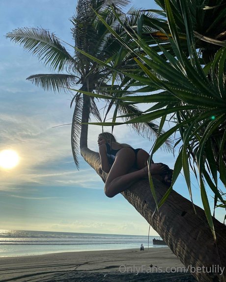 betulily kunst nackt galerien