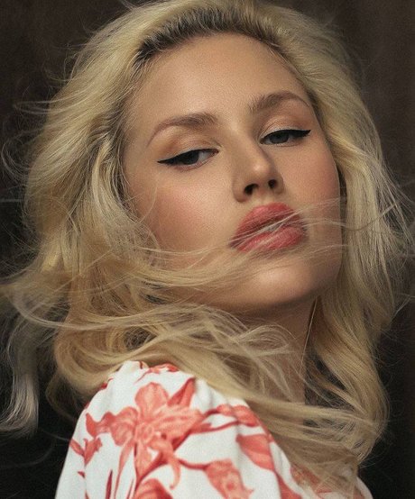 Merelin pornostar sex fotos