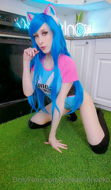 vollbusige ebenholz-onlyfans kunst bild