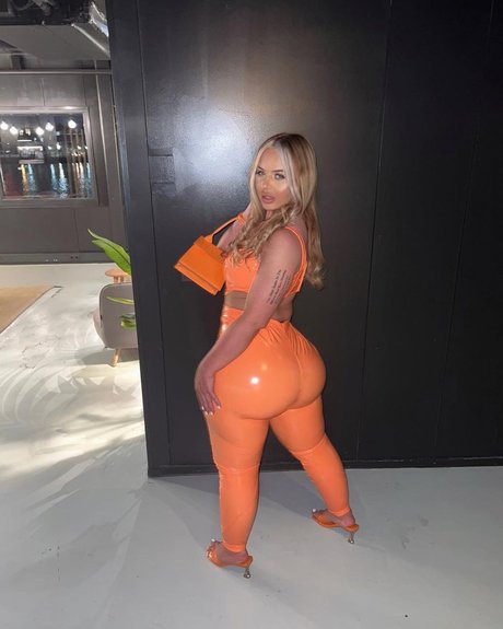 Esmee Dream schöne nackte bilder