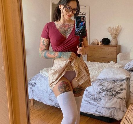 Prunette porno nacktheit bilder