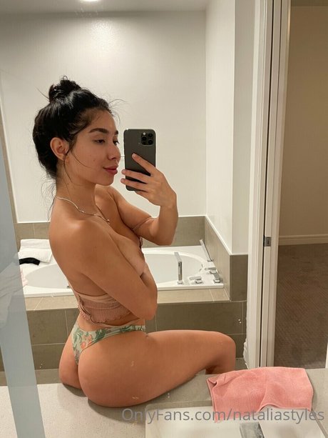 Natalia Styles heiße top galerien