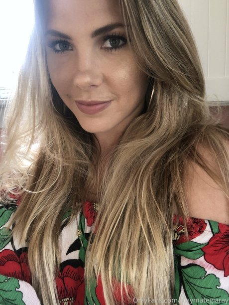 Gia Ray exklusive nackten galerien