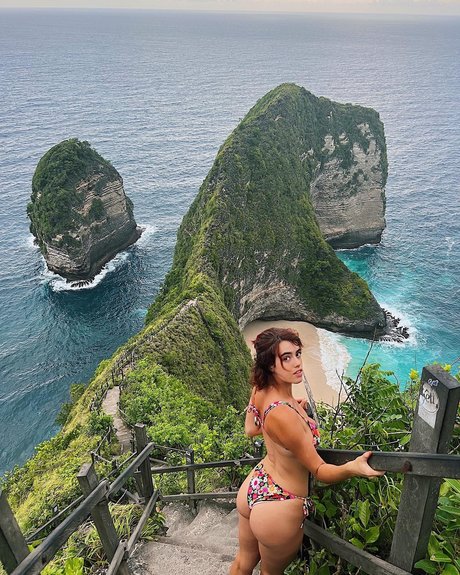 Peach Kennedy top hd foto