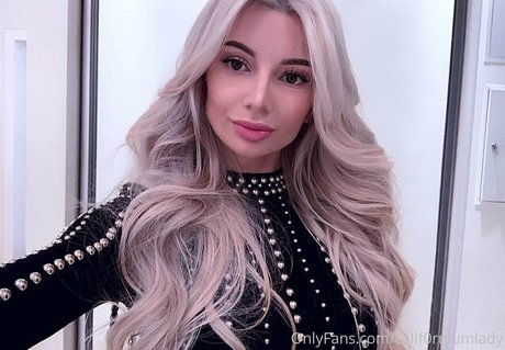 calif0rniumlady kunst perfekte galerien