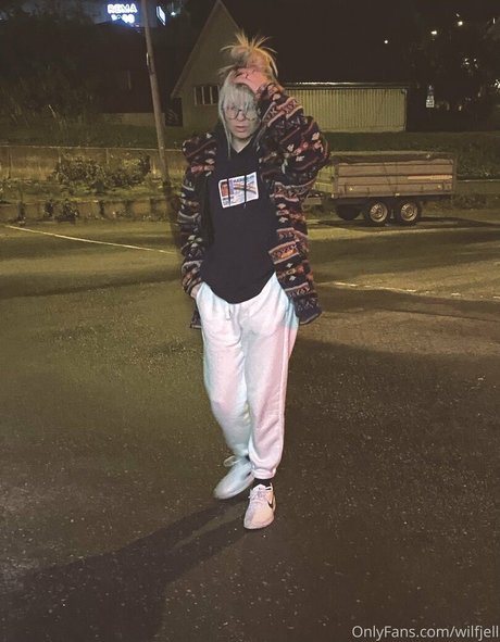 asiatische domina onlyfans freie nackte foto