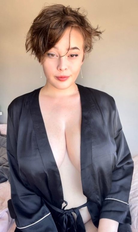 BitterBritt nackt hübsche bilder